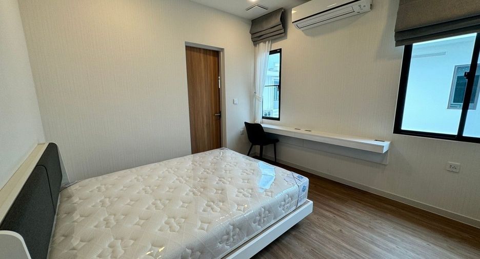 For rent 4 bedrooms house in Lat Krabang, Bangkok