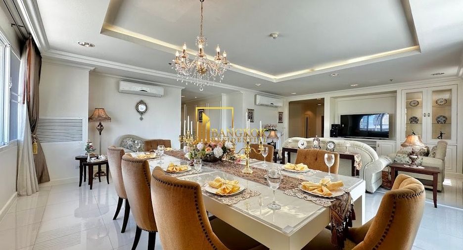 For rent 4 bedrooms condo in Watthana, Bangkok
