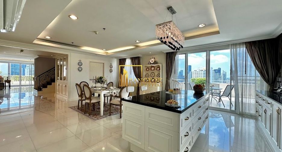 For rent 4 bedrooms condo in Watthana, Bangkok