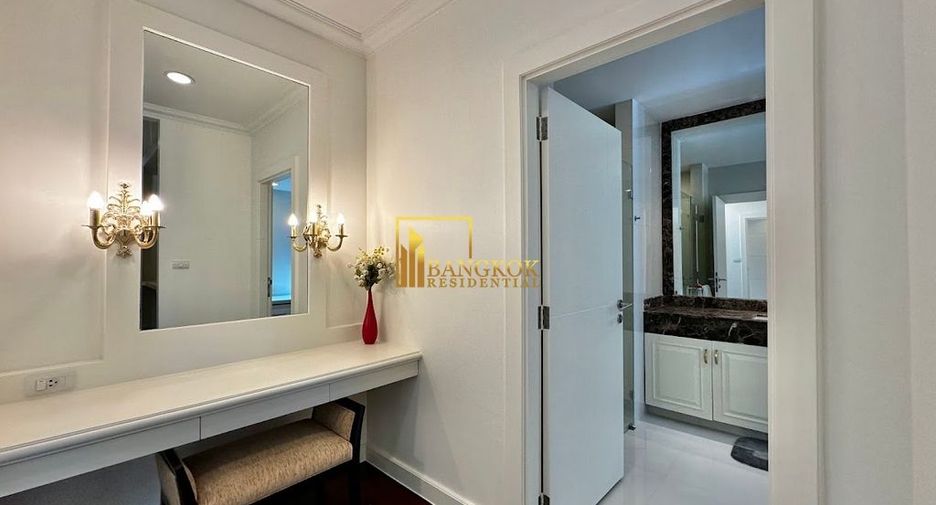 For rent 4 bedrooms condo in Watthana, Bangkok