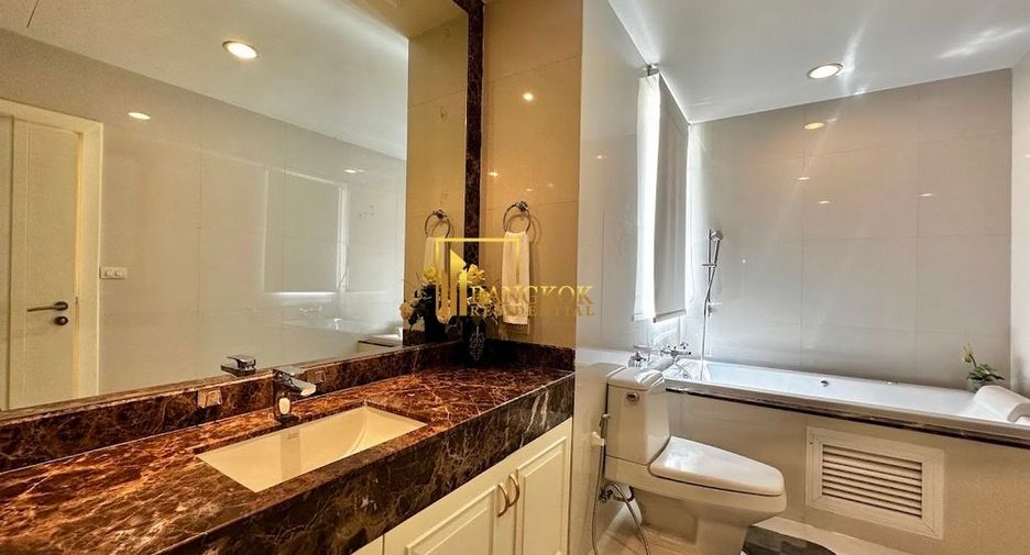For rent 4 bedrooms condo in Watthana, Bangkok