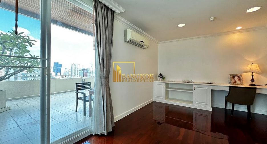 For rent 4 bedrooms condo in Watthana, Bangkok