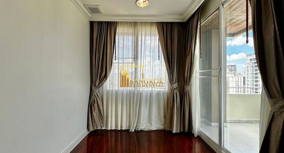 For rent 4 bedrooms condo in Watthana, Bangkok