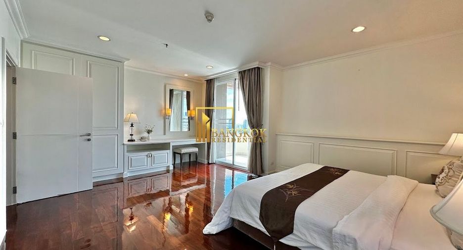 For rent 4 bedrooms condo in Watthana, Bangkok