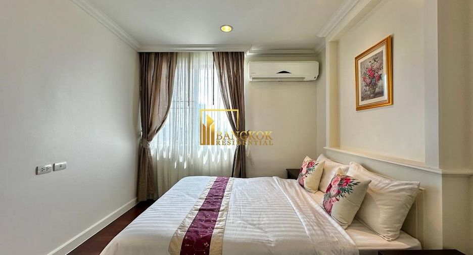 For rent 4 bedrooms condo in Watthana, Bangkok