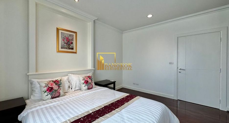 For rent 4 bedrooms condo in Watthana, Bangkok