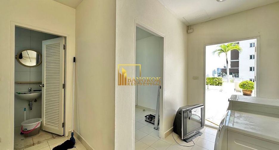 For rent 4 bedrooms condo in Watthana, Bangkok