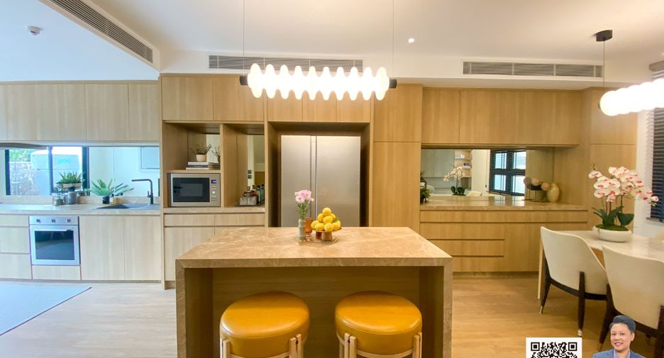 Reihenhaus zur Miete und zum Kauf mit 4 Zimmer in Watthana, Bangkok