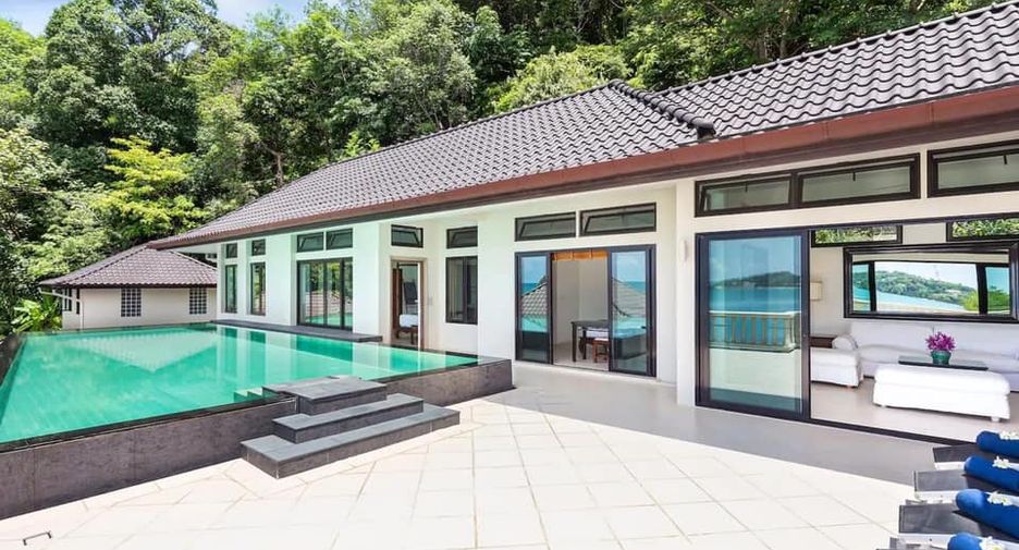 For rent 4 bedrooms villa in Mueang Phuket, Phuket