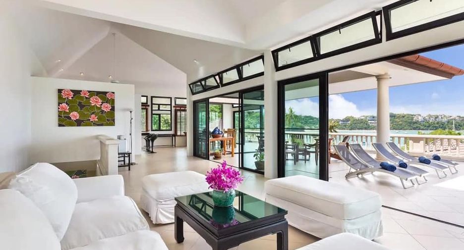 For rent 4 bedrooms villa in Mueang Phuket, Phuket