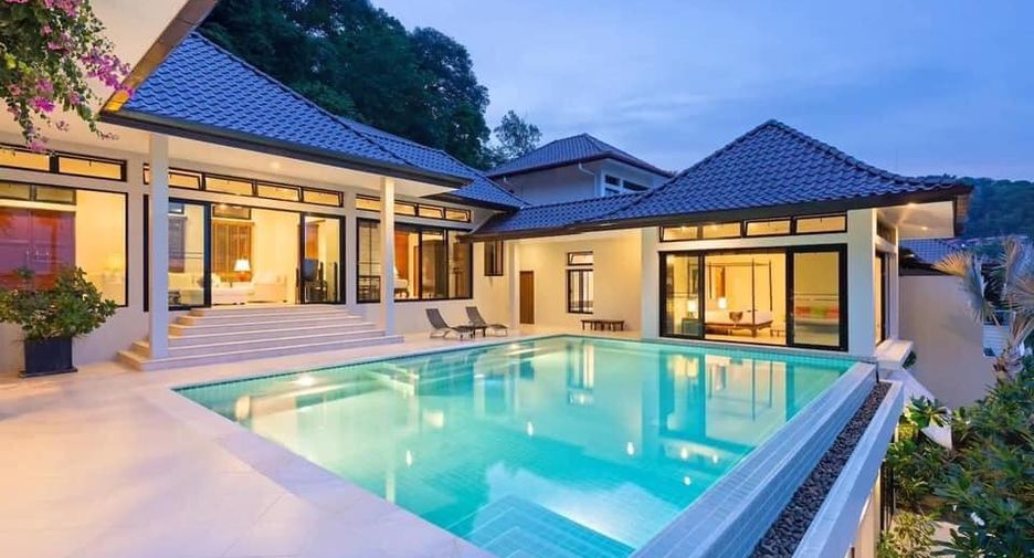 Villa en alquiler de 6 habitaciones en Mueang Phuket, Phuket