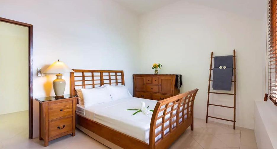 Villa en alquiler de 6 habitaciones en Mueang Phuket, Phuket