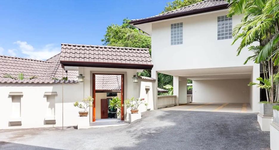 Villa en alquiler de 6 habitaciones en Mueang Phuket, Phuket
