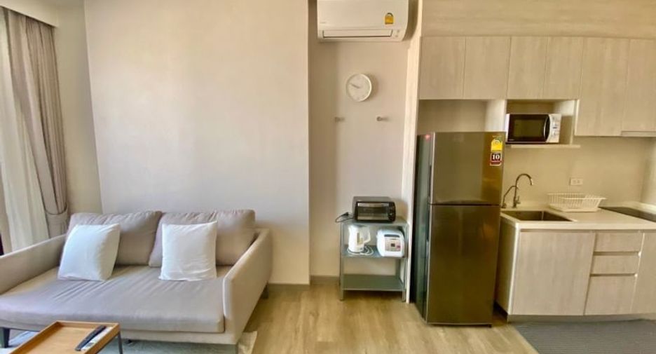 For sale 1 bed condo in Si Racha, Chonburi