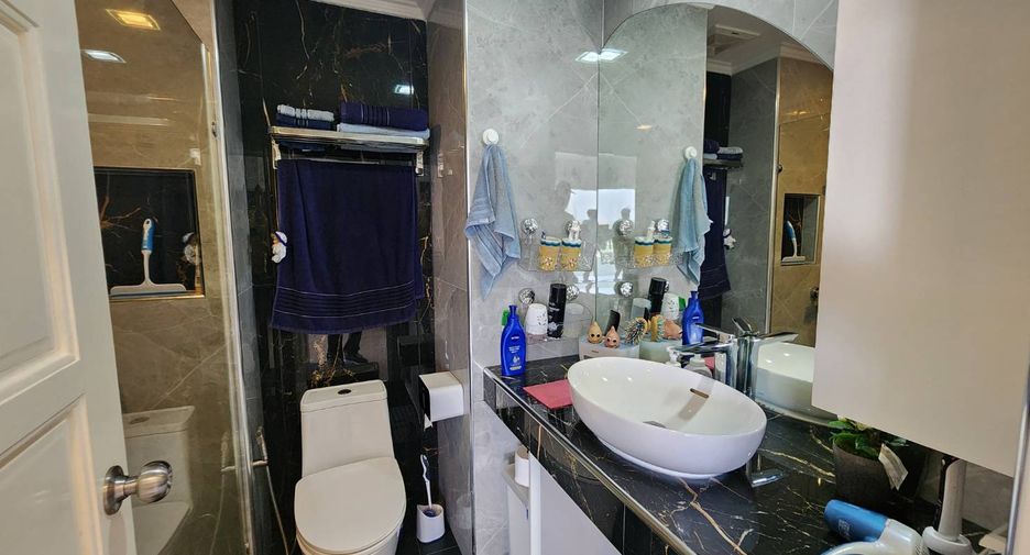 For sale 2 bedrooms condo in Bang Lamung, Chonburi
