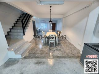 For rent 5 bedrooms townhouse in Bang Na, Bangkok