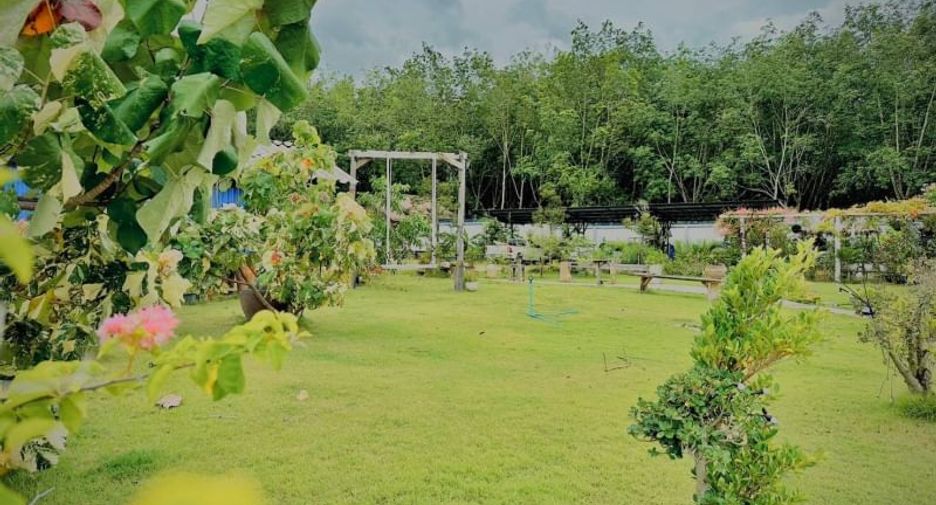 出售 3 卧室 办公室 在 Si Racha, Chon Buri