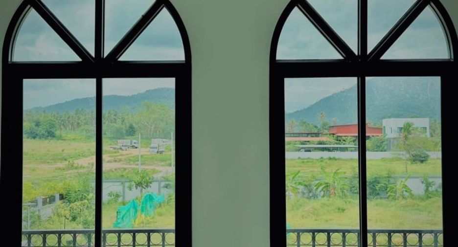 出售 3 卧室 办公室 在 Si Racha, Chon Buri