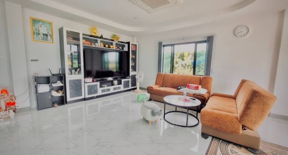 出售 3 卧室 办公室 在 Si Racha, Chon Buri