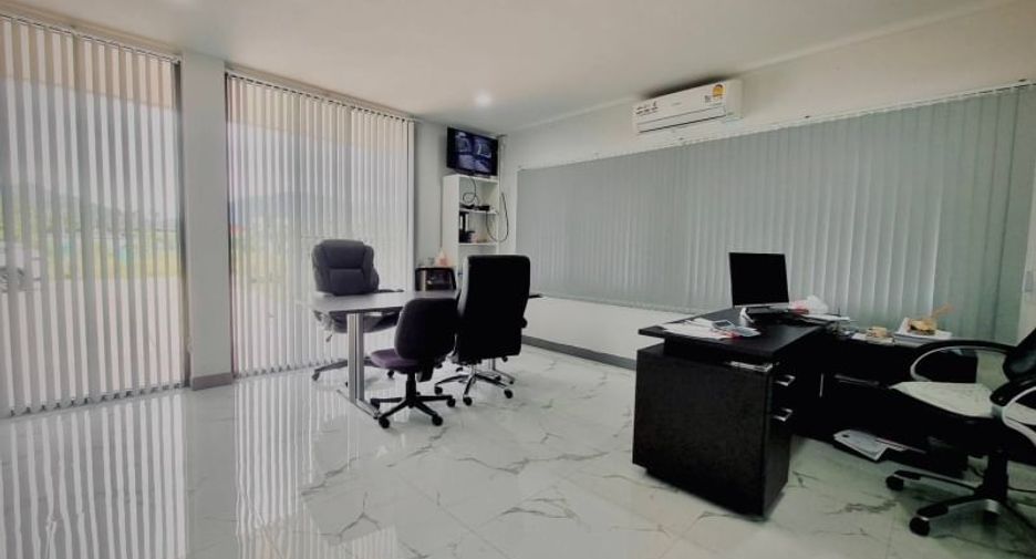 出售 3 卧室 办公室 在 Si Racha, Chon Buri