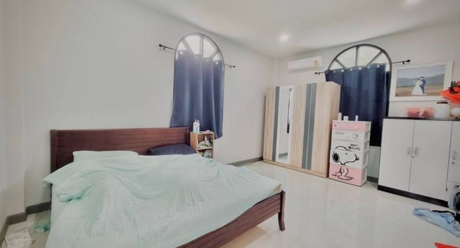 出售 3 卧室 办公室 在 Si Racha, Chon Buri