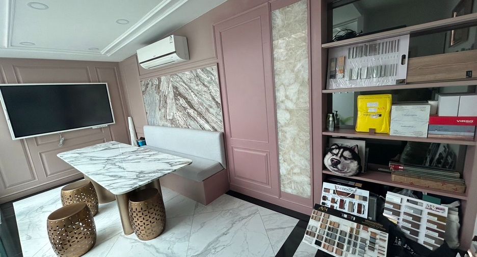 For sale 4 Beds townhouse in Mueang Nonthaburi, Nonthaburi