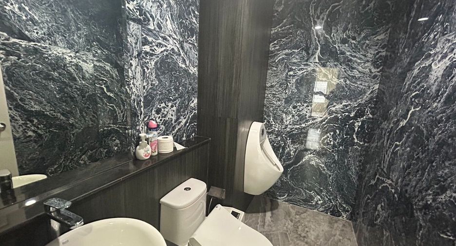 For sale 4 Beds townhouse in Mueang Nonthaburi, Nonthaburi