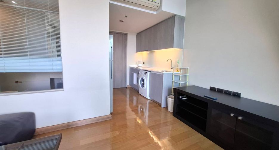 For sale 1 bed condo in Si Racha, Chonburi