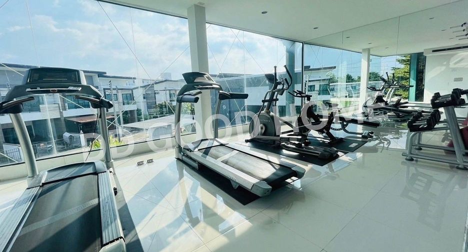 For sale 4 bedrooms townhouse in Mueang Pathum Thani, Pathum Thani