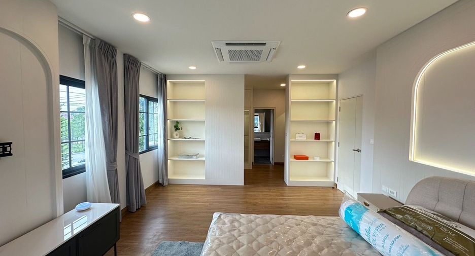À louer 4 chambres maison à Bang Phli, Samut Prakan