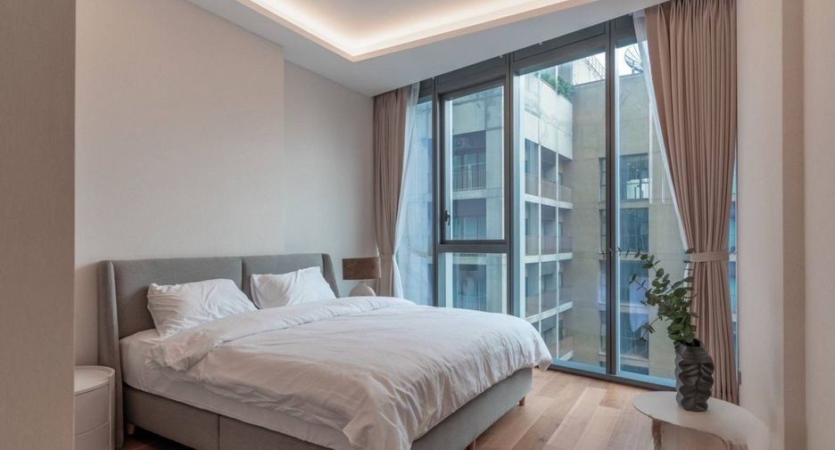 For rent 2 bedrooms condo in Khlong Toei, Bangkok
