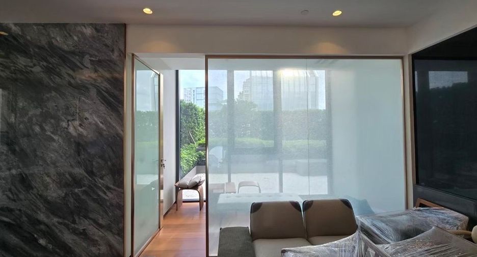 For rent 2 bedrooms condo in Khlong Toei, Bangkok