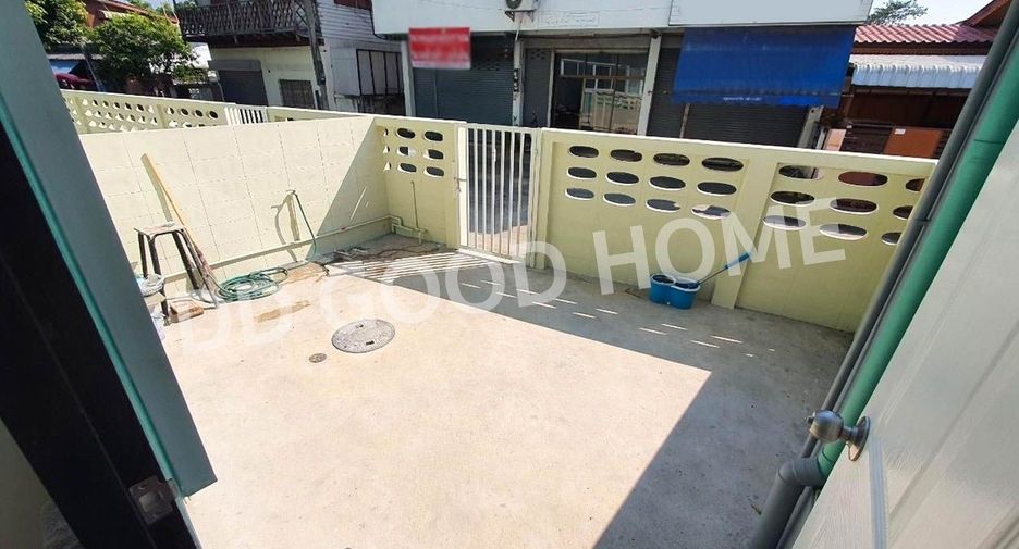For sale 3 bedrooms retail Space in Mueang Lampang, Lampang
