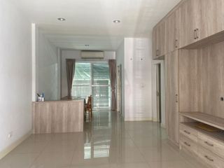 For rent 3 Beds townhouse in Chom Thong, Bangkok