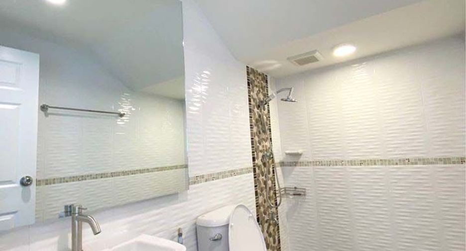 For sale 4 bedrooms house in Doi Saket, Chiang Mai