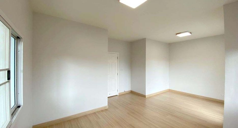 For sale 4 bedrooms house in Doi Saket, Chiang Mai