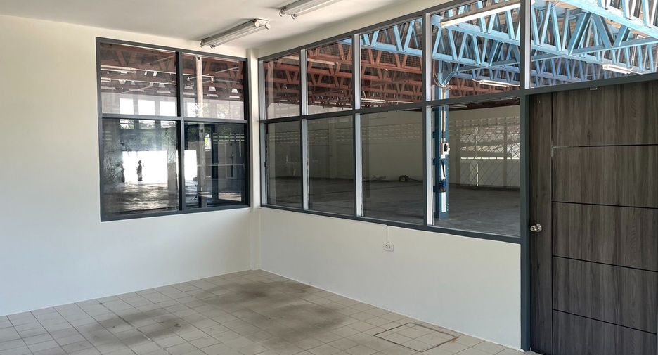 For rent warehouse in Suan Luang, Bangkok