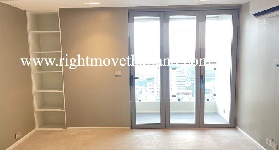 For sale 4 bedrooms condo in Watthana, Bangkok