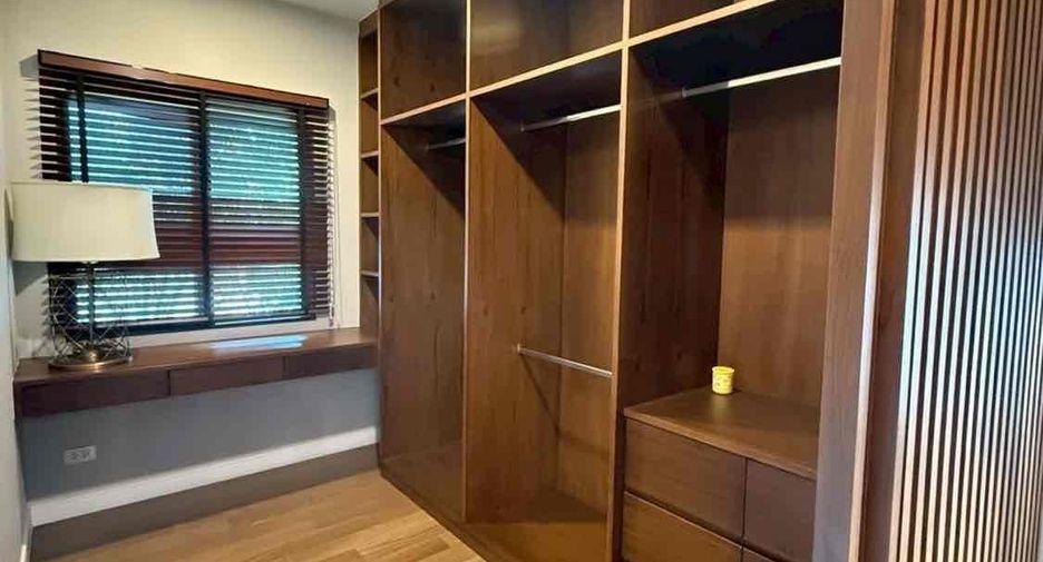 Аренда 4 спальни дом в Пращет, Бангкок