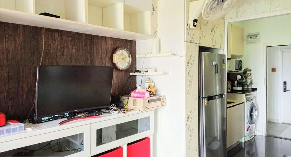 For sale 1 bed condo in Suan Luang, Bangkok