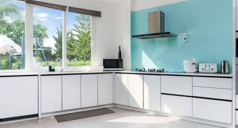 For rent 4 bedrooms house in Sattahip, Chonburi