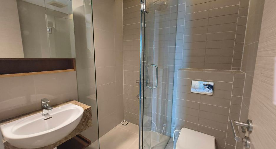 For sale 2 bedrooms condo in Watthana, Bangkok