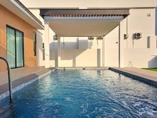 Haus zur Miete mit 4 Zimmer in Bang Lamung, Chonburi