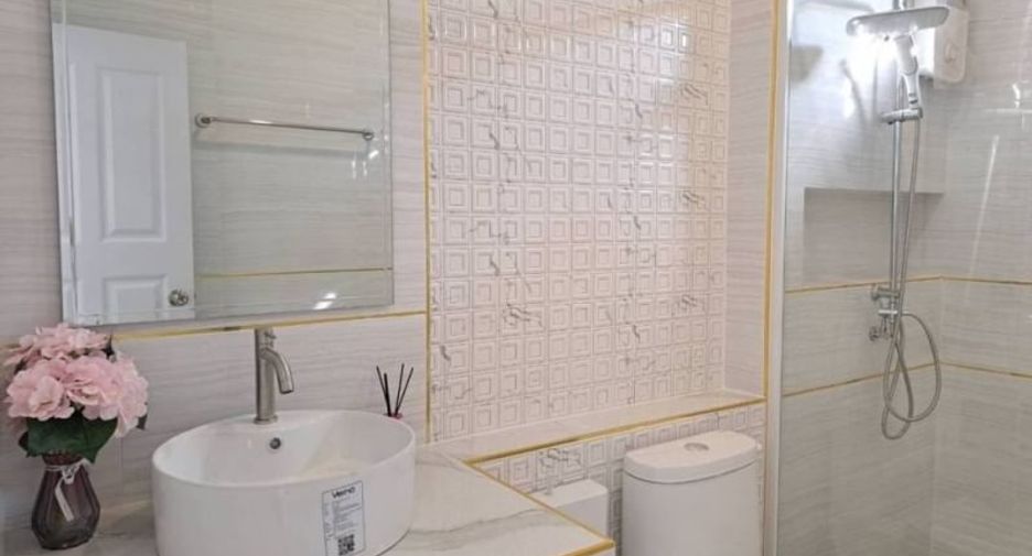 For rent 4 bedrooms house in Bang Lamung, Chonburi