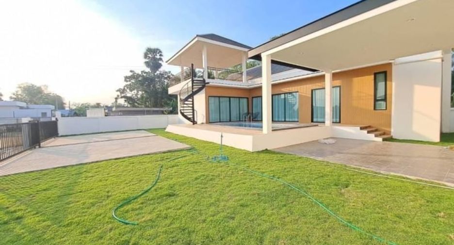 For rent 4 bedrooms house in Bang Lamung, Chonburi
