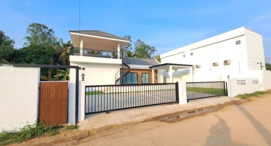 For rent 4 bedrooms house in Bang Lamung, Chonburi
