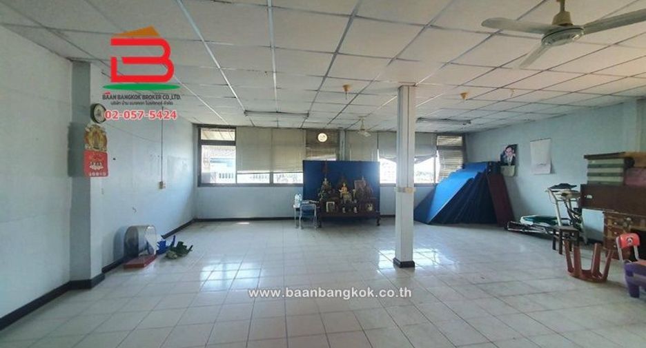 For sale 39 bedrooms retail Space in Bangkok Noi, Bangkok