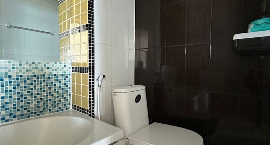 À louer 2 chambres condo à Si Racha, Chonburi