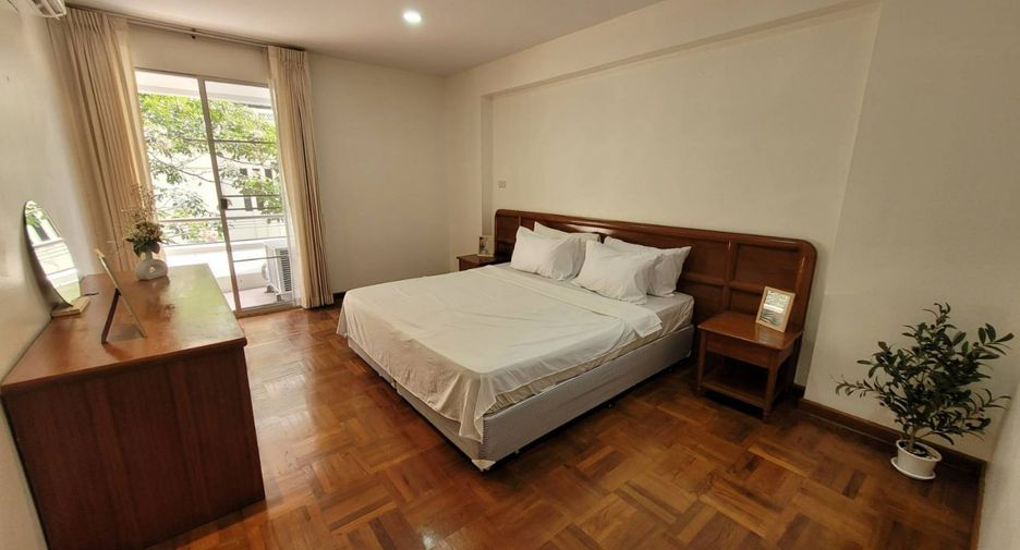 For rent 2 bedrooms apartment in Khlong Toei, Bangkok