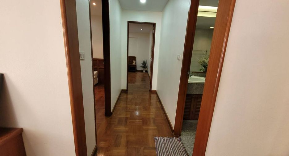 For rent 2 bedrooms apartment in Khlong Toei, Bangkok